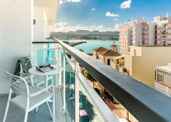 Hotel Apartamentos Vibra Central City - Adults Only Sant Antoni de Portmany