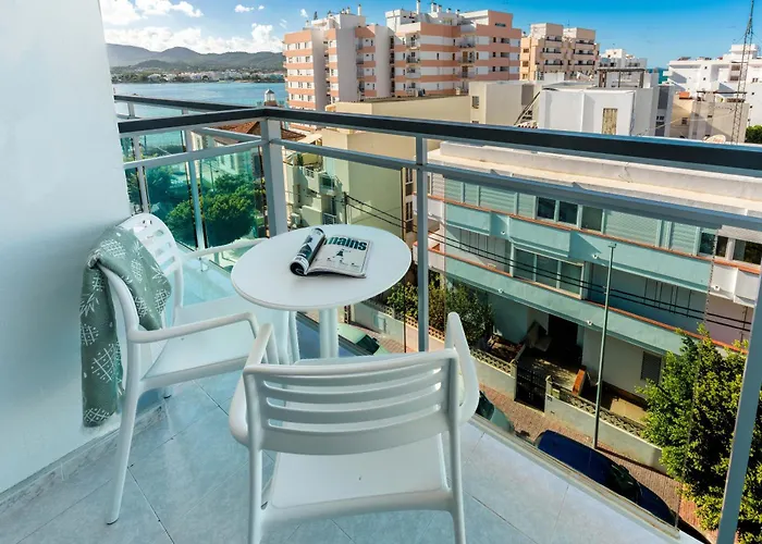 Hotel Apartamentos Vibra Central City - Adults Only Sant Antoni de Portmany